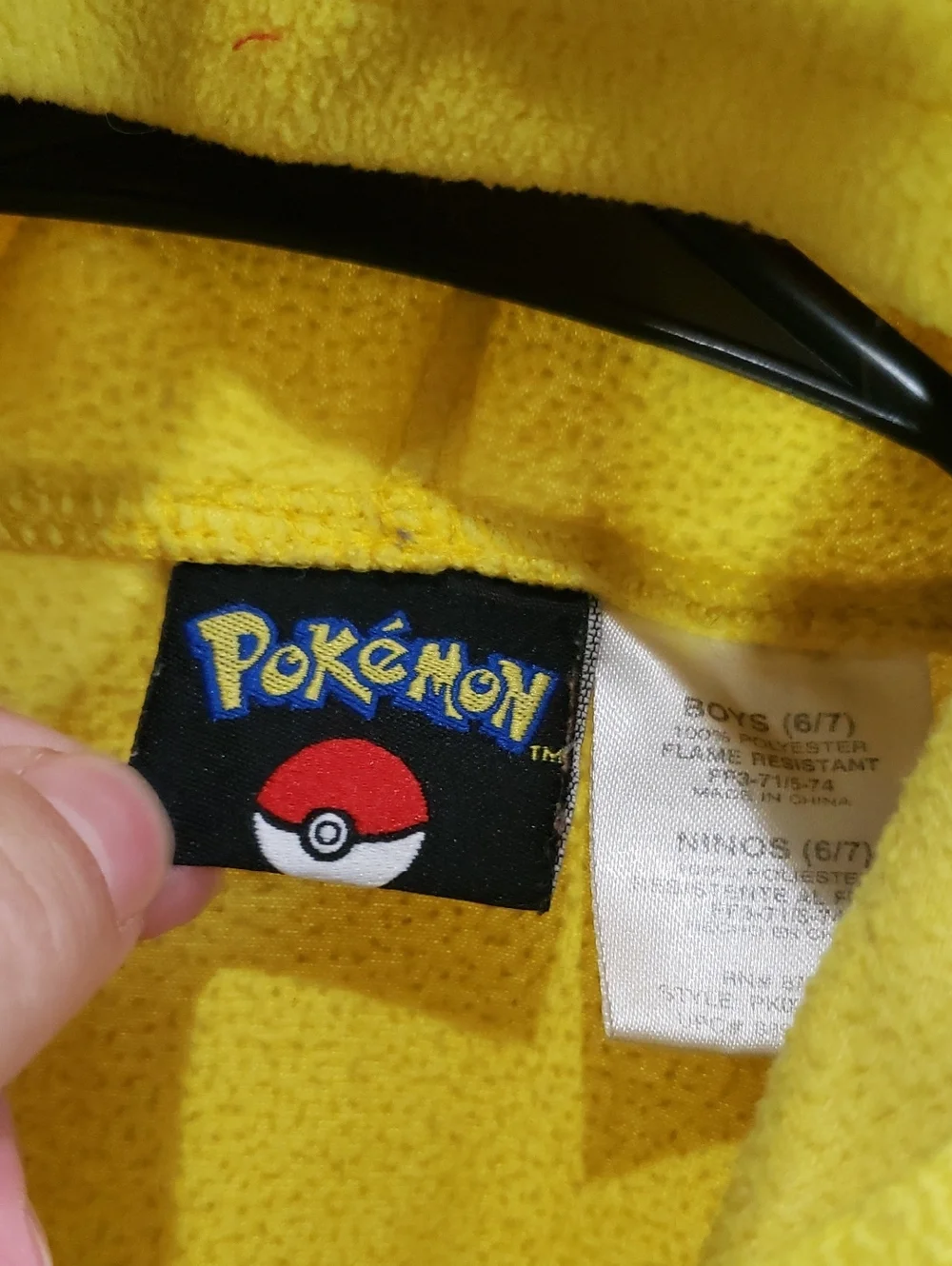 Pikachu Pokemon Pajama Onesie 2017 Nintendo Size 6/7 Hooded